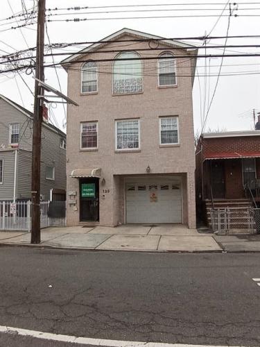 Photo of 126 Fulton Avenue