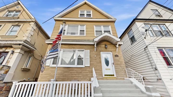 Photo of 159 West 32nd Street, Bayonne NJ