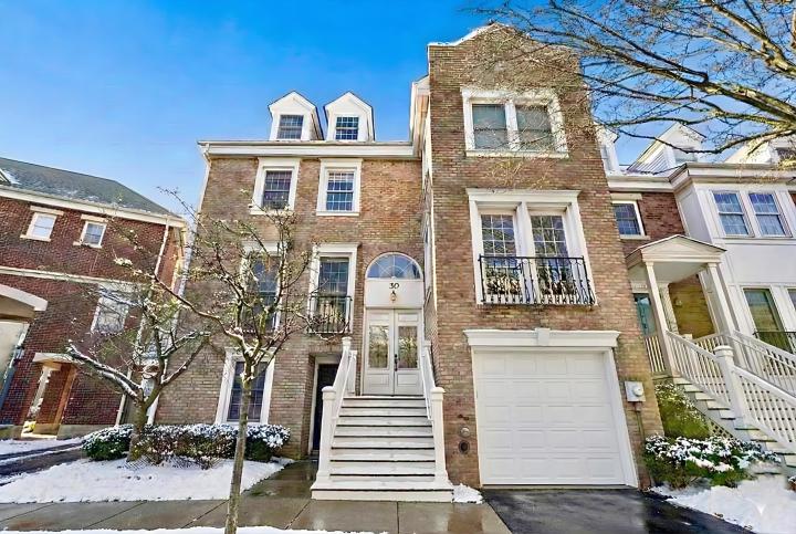 Photo of 30 Half Moon Isle, Jersey City Greenville NJ