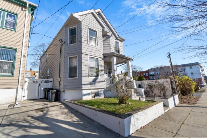 Photo of 9 West 51st Street, Bayonne NJ