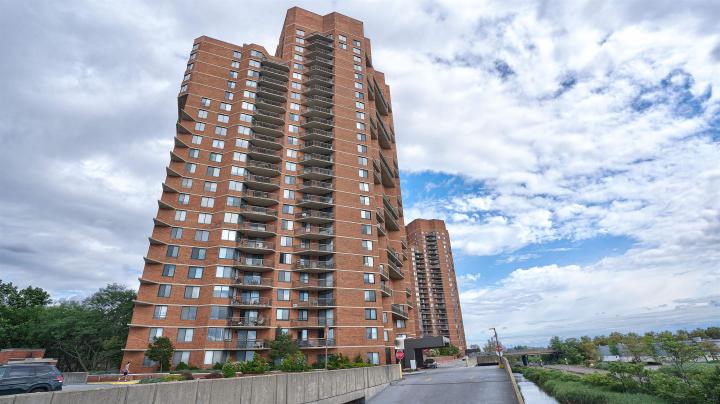 Photo of 720 Harmon Cove Tower 720, Secaucus NJ