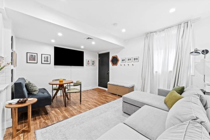 Photo of 47 47th Street 9