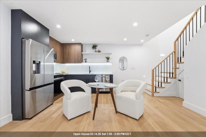 Photo of 105 Laidlaw Avenue 4, Jersey City Heights NJ