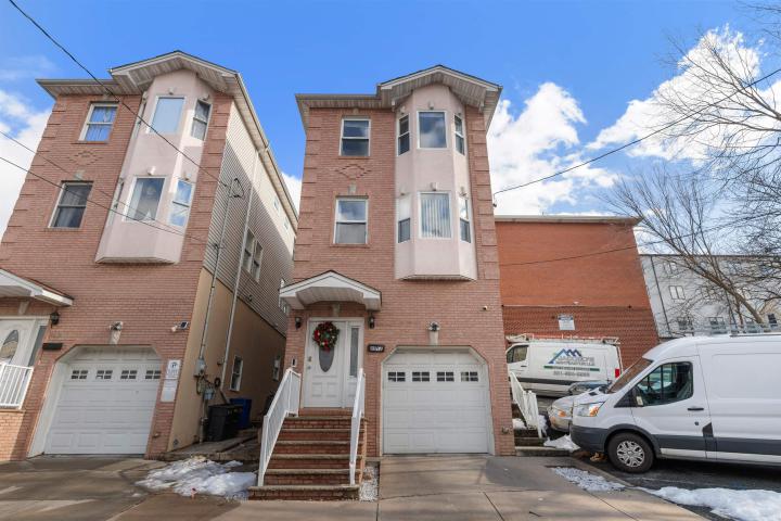 Photo of 8512 Smith Avenue