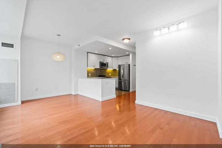 Photo of 1 Shore Lane 619