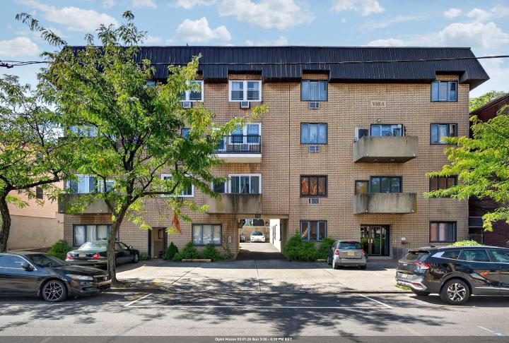 Photo of 40-46 West 20th Street 11, Bayonne NJ