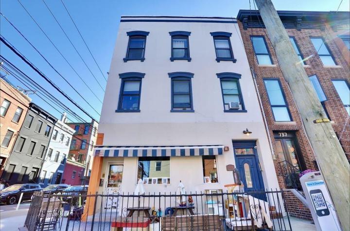 Photo of 739 Bloomfield Street 3, Hoboken NJ