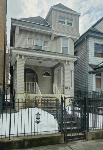 Photo of 813 Montgomery Street