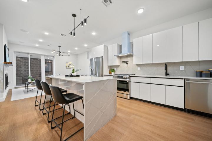 Photo of 192 Cambridge Avenue A