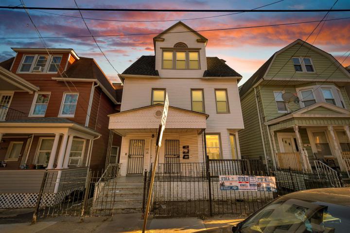 Photo of 302 Arlington Avenue