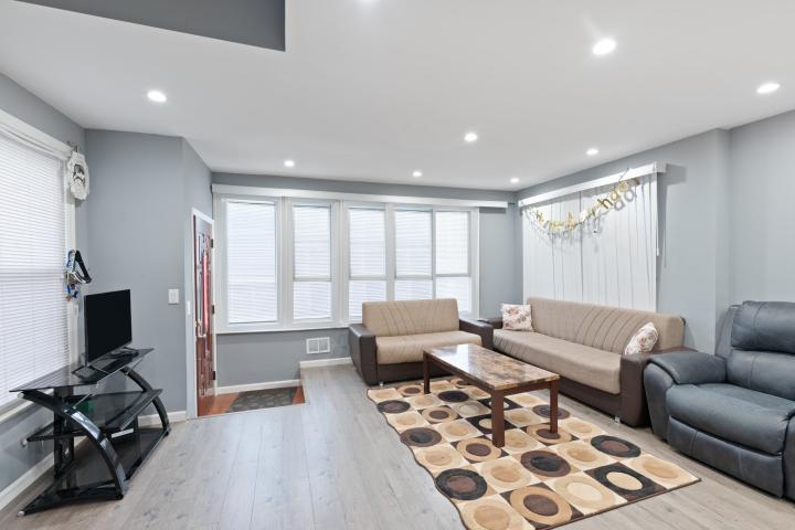 Photo of 46 East 28th Street, Bayonne NJ