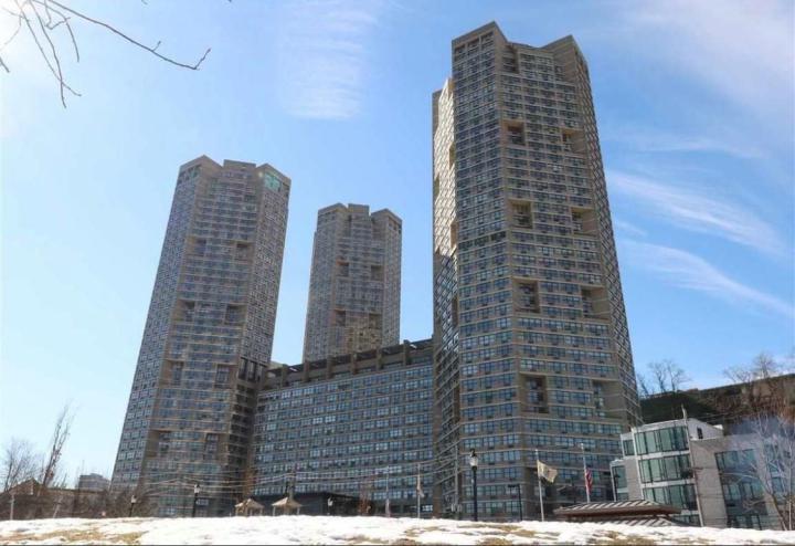 Photo of 7004 Blvd East Ph44c