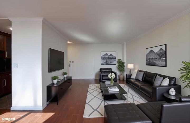 Photo of 100 Manhattan Avenue 2010