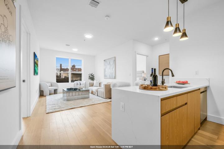 Photo of 649 38th Street Ph12