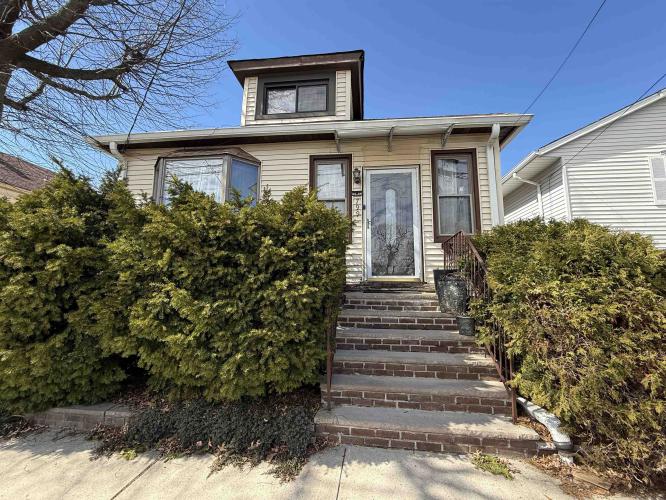 Photo of 799 2nd Street