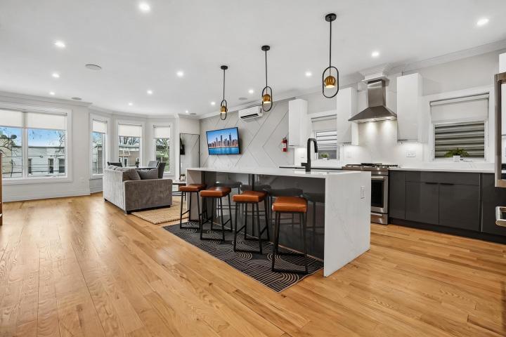 Photo of 252 Bowers Street 2