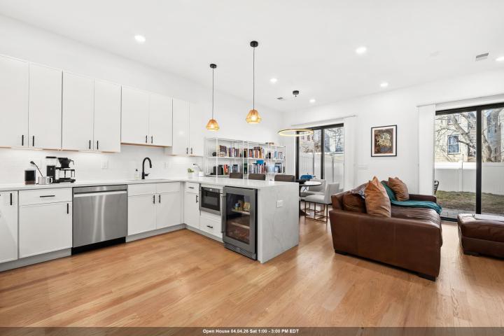 Photo of 34 Manhattan Avenue 2, Jersey City Heights NJ