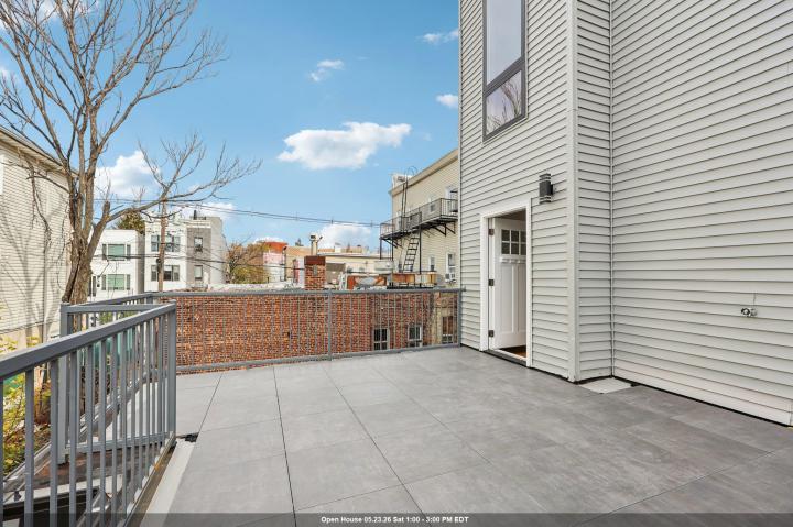 Photo of 1003 Summit Avenue 2