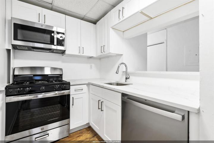 Photo of 227 Christopher Columbus 332b, Jersey City Downtown NJ