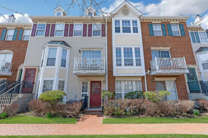 Photo of 32 Cedar Street, Jersey City West Bergen NJ