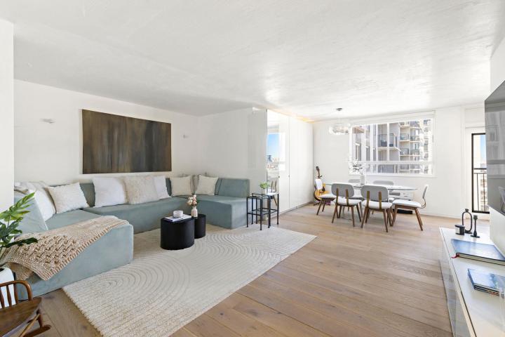 Photo of 100 Manhattan Avenue 2012