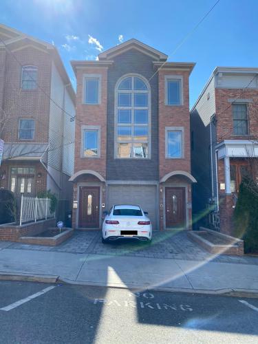 Photo of 99 Leonard Street 1, Jersey City Heights NJ