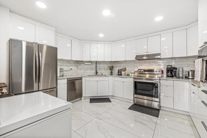 Photo of 427 Harmon Cove Tower 427