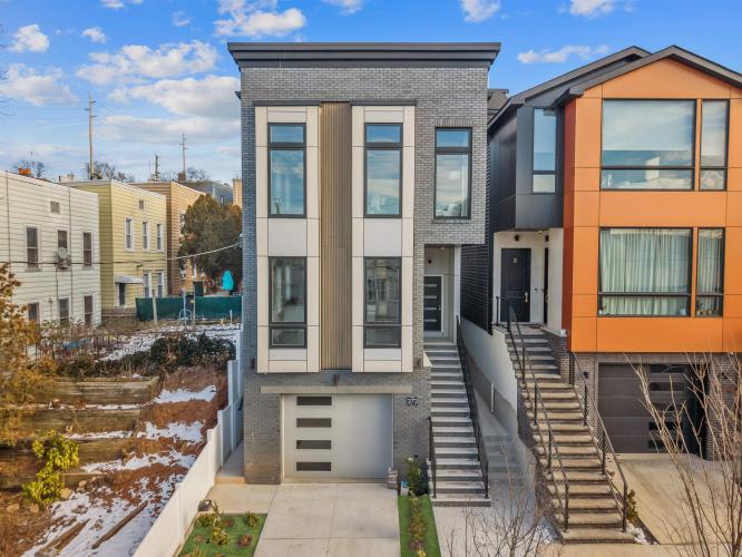 Photo of 272 Terrace Avenue