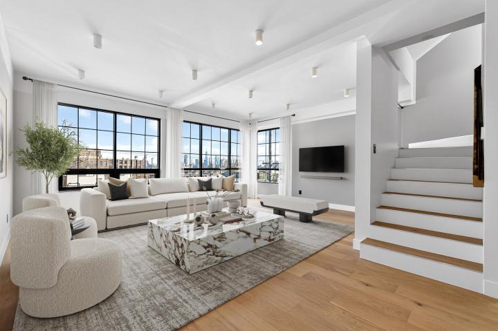 Photo of 31 Bayview Avenue 2