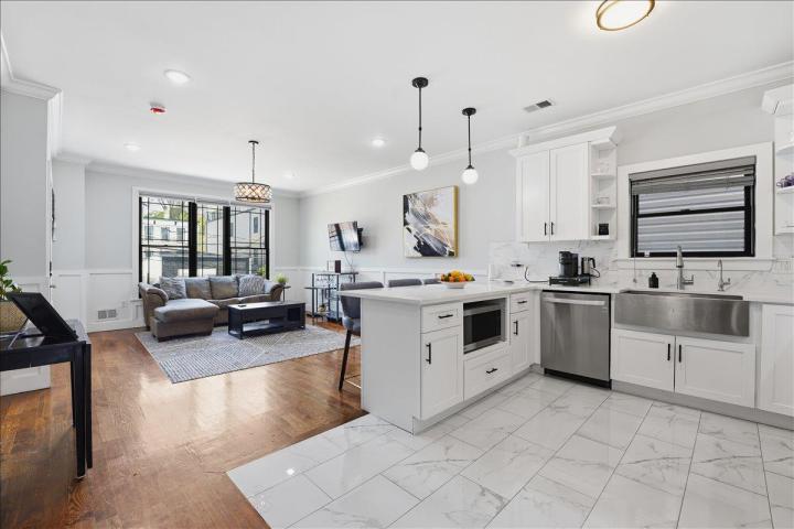 Photo of 127 Zabriskie Street 1