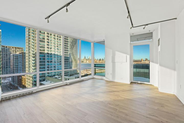 Photo of 20 Newport Parkway 1708