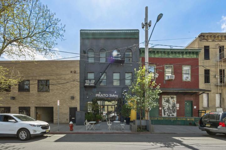 Photo of 371 4th Street 1