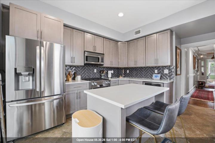 Photo of 270 Palisade Avenue 2