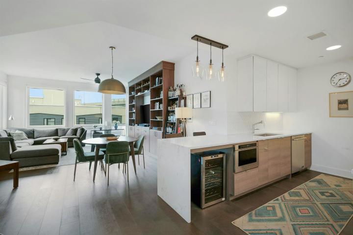Photo of 380 Newark Avenue 606