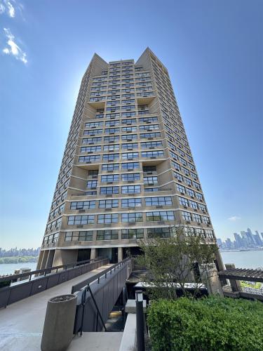 Photo of 7002 JFK BLVD Blvd East 20g, Guttenberg NJ