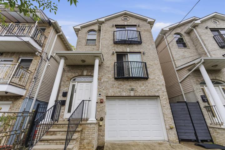 Photo of 134 Gates Avenue J, Jersey City Greenville NJ