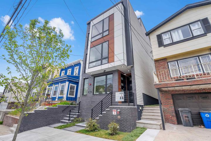 Photo of 82 Pamrapo Avenue