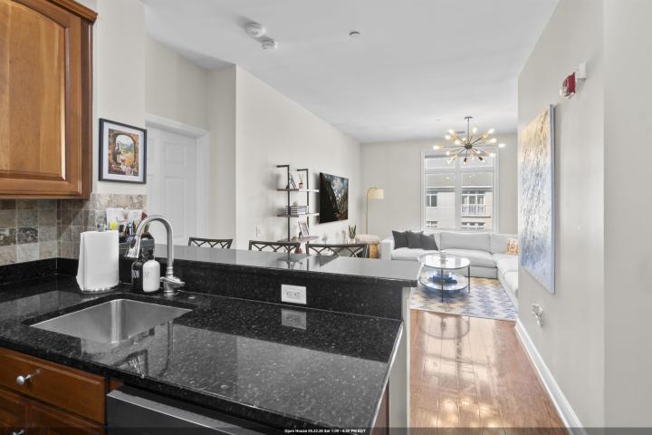 Photo of 7400 River Road 401