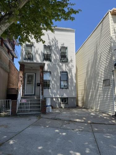 Photo of 2129 Kennedy Boulevard