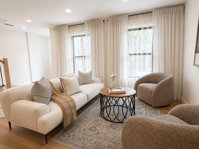 Photo of 7 Pierce Avenue