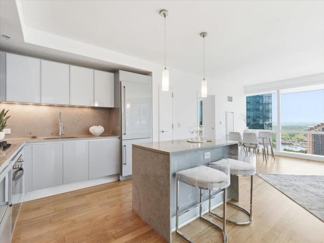 Photo of 77 Hudson Street 2611