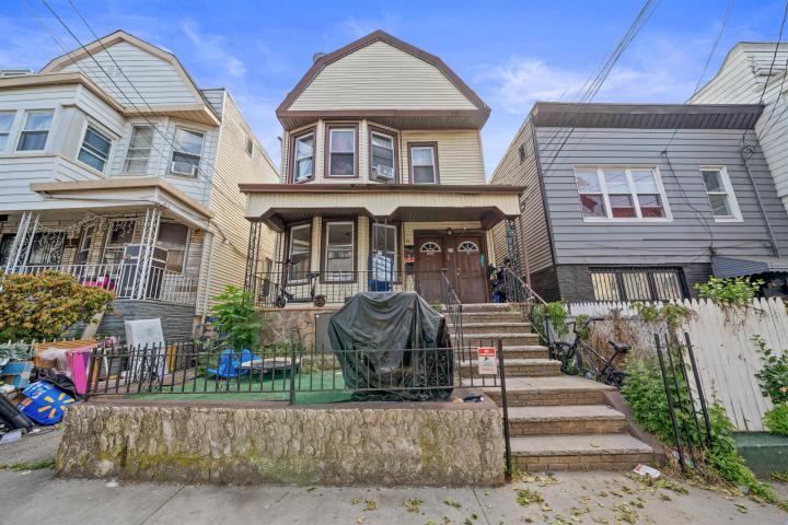 Photo of 91 Woodlawn Avenue