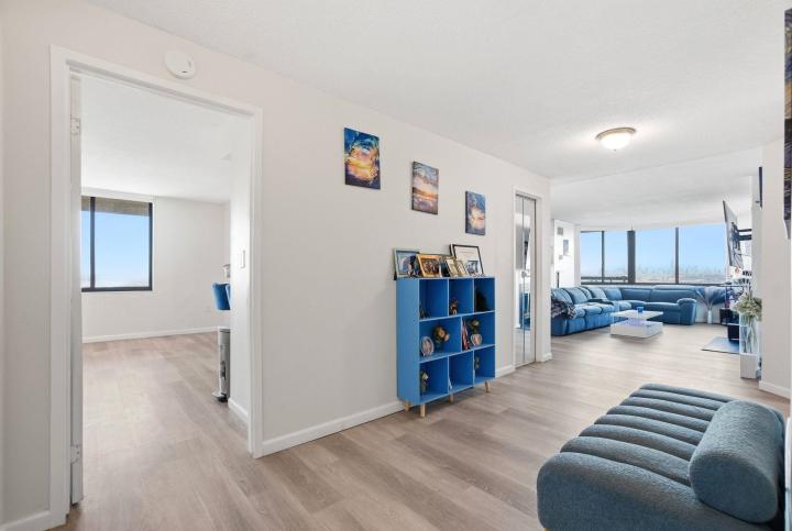 Photo of 1633 Harmon Cove Tower 1633