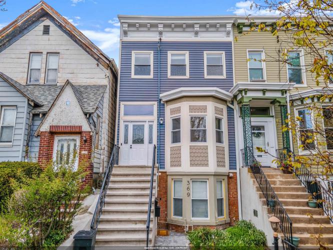 Photo of 369 Webster Avenue