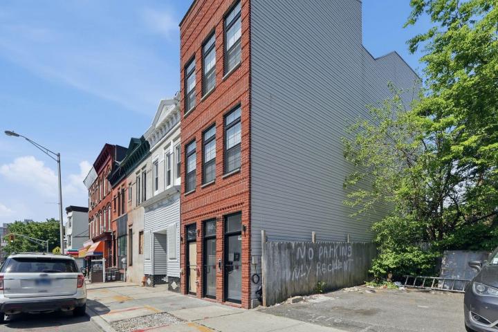 Photo of 483 Martin Luther King Jr, Jersey City Greenville NJ