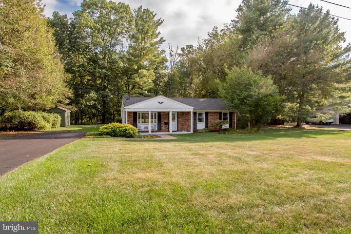 Photo of 5 Deer Path, Milford NJ