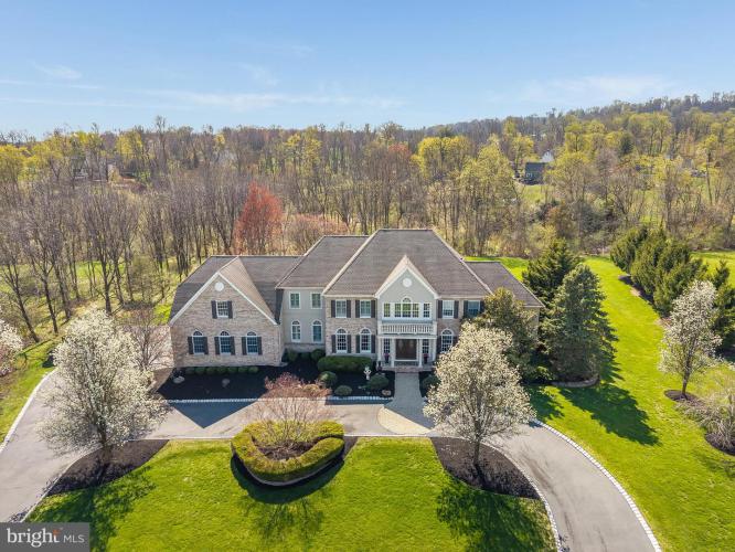 Photo of 4 Wisteria Court, Flemington NJ
