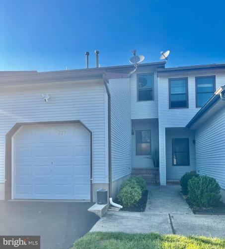 Photo of 277 Spruce Court