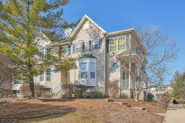 Photo of 15 Clearbrook Lane, Raritan NJ