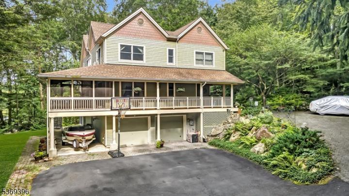 Photo of 18 Hickory Run Road, Lebanon NJ